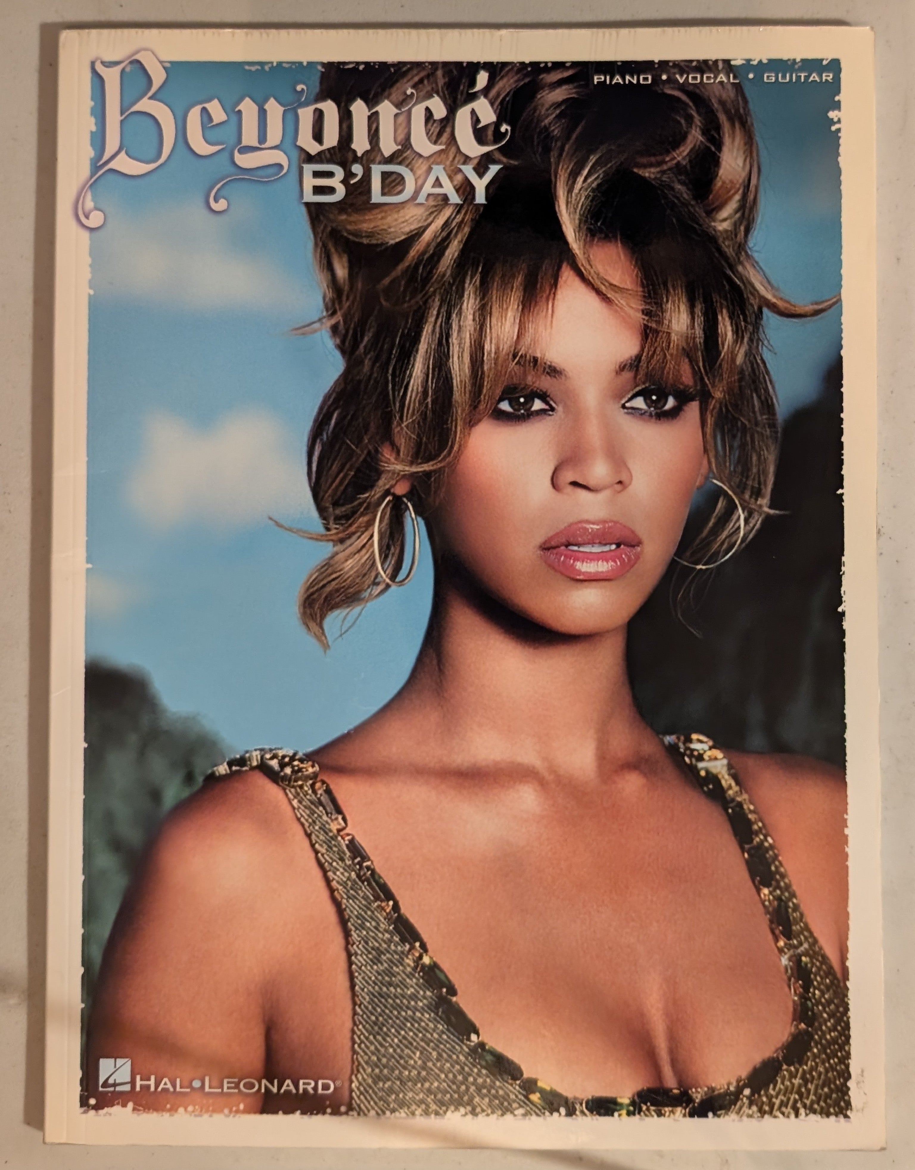 Beyoncé - B'Day Sheet Music Songbook (Piano/Vocal/Guitar) - Hal Leonard